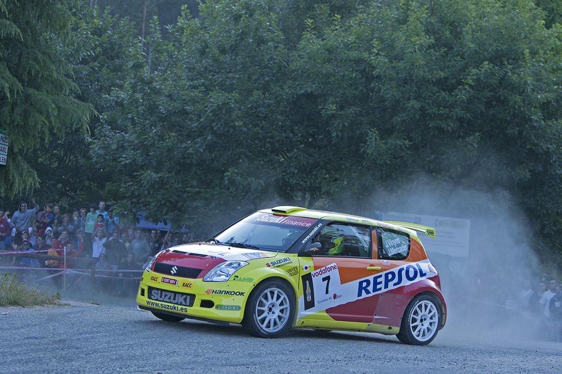 Vinyes-Mercader (Suzuki Swift S1600) freguen el podi absolut en el Rias Baixas 2011.