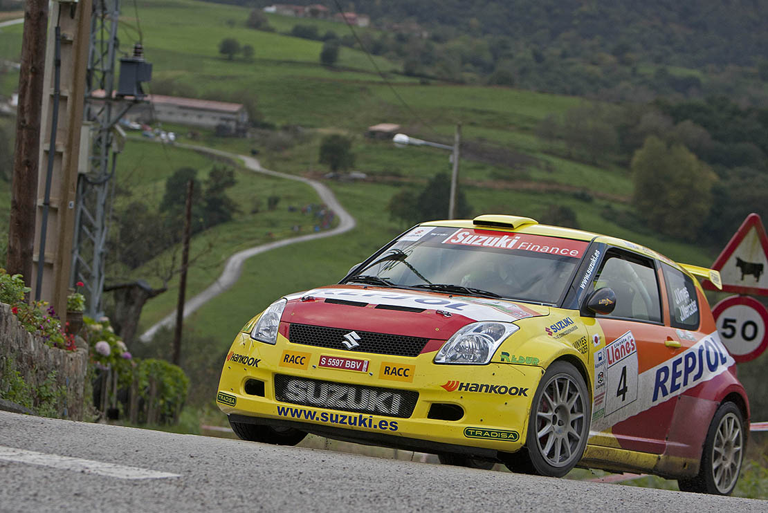 Joan Vinyes y Suzuki cumplen sus objetivos en Llanes.