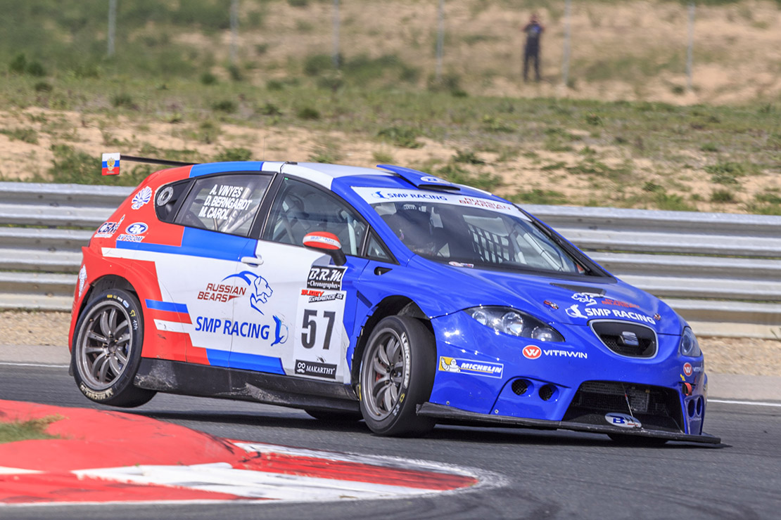 Els germans Vinyes i Marc Carol inicien las Michelin Endurance Sèries en el podi.