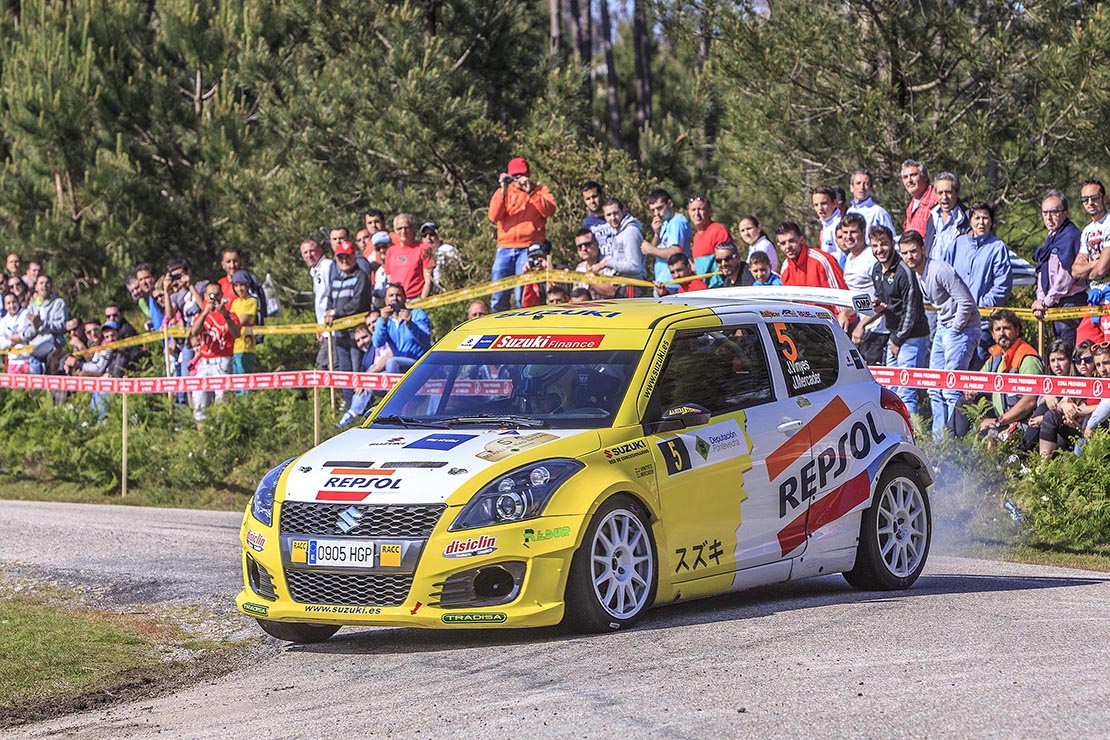 Joan Vinyes-Jordi Mercader (Suzuki Swift S1600) en el podi absolut del Rías Baixas.