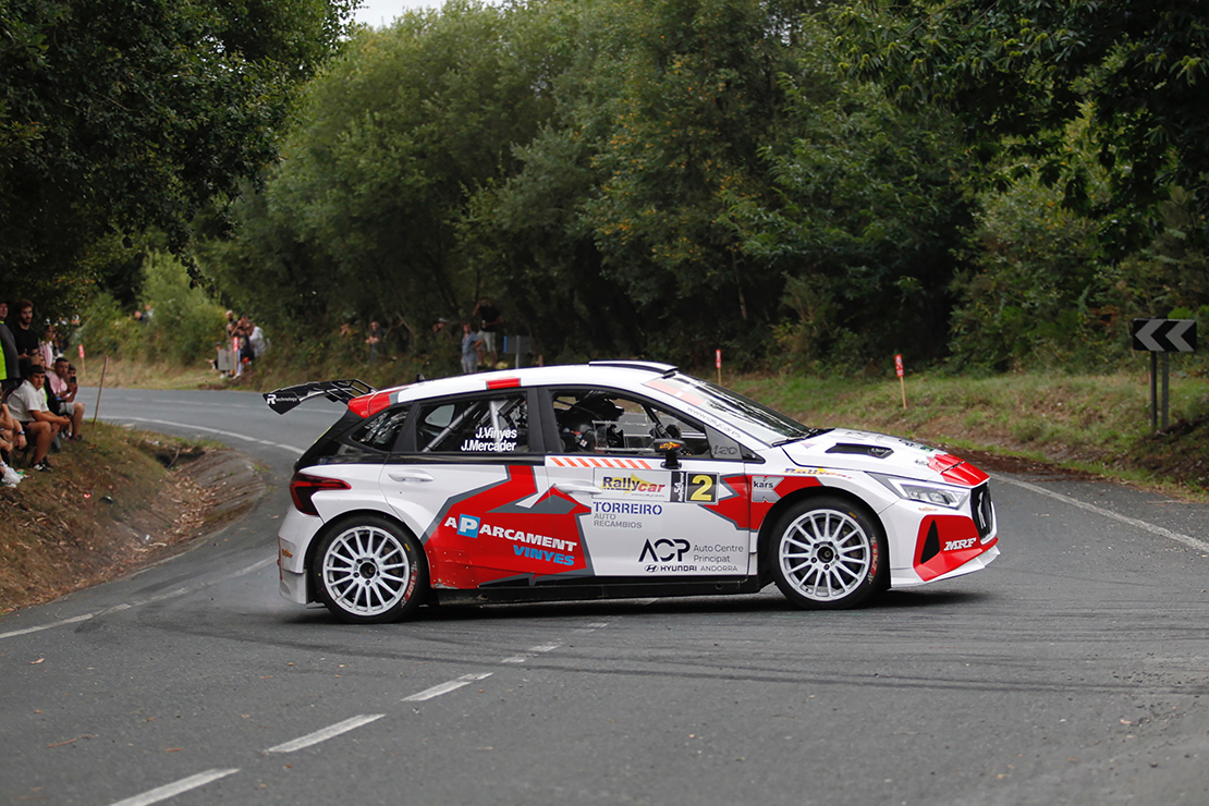 Vinyes-Mercader van poder gaudir del pilotatge del Hyundai Rally 2 sobre asfalt.