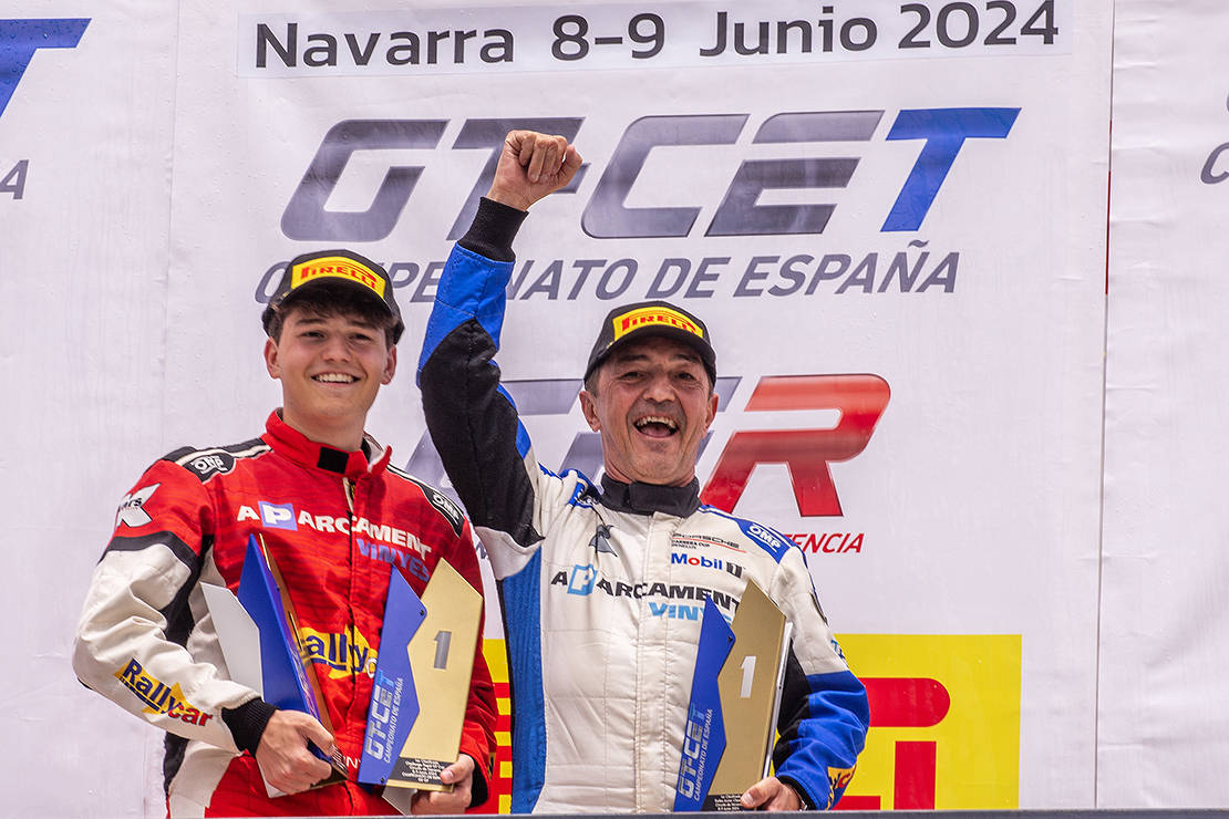 Joan Vinyes Jr va celebrar el seu debut sobre asfalt al podi del Circuito de Los Arcos.